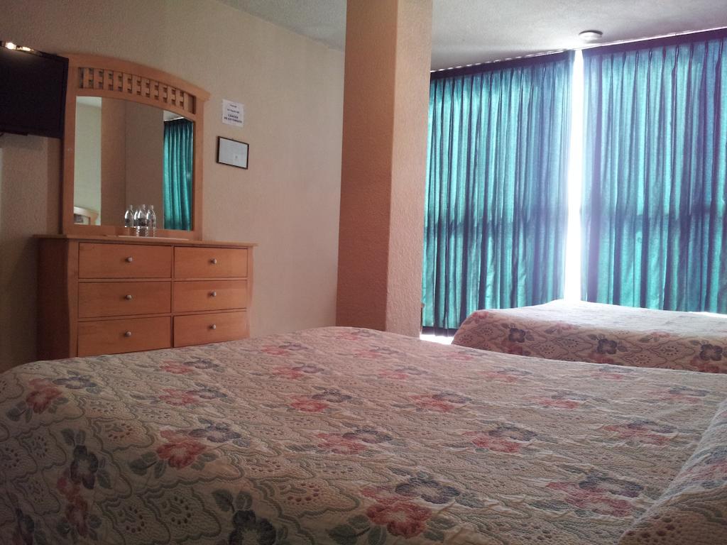 Hotel El Monte Salamanca Pokoj fotografie